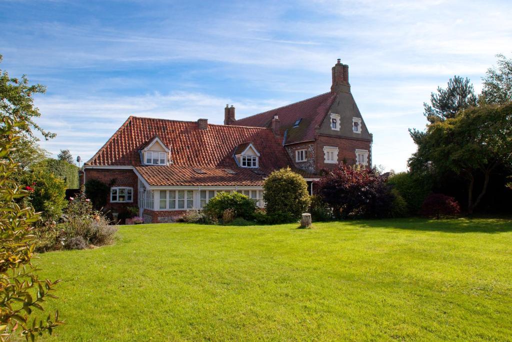 Catton Old Hall Bed & Breakfast นอร์ริช ภายนอก รูปภาพ