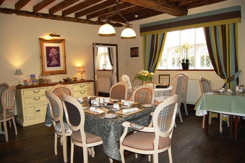 Catton Old Hall Bed & Breakfast นอร์ริช ภายนอก รูปภาพ