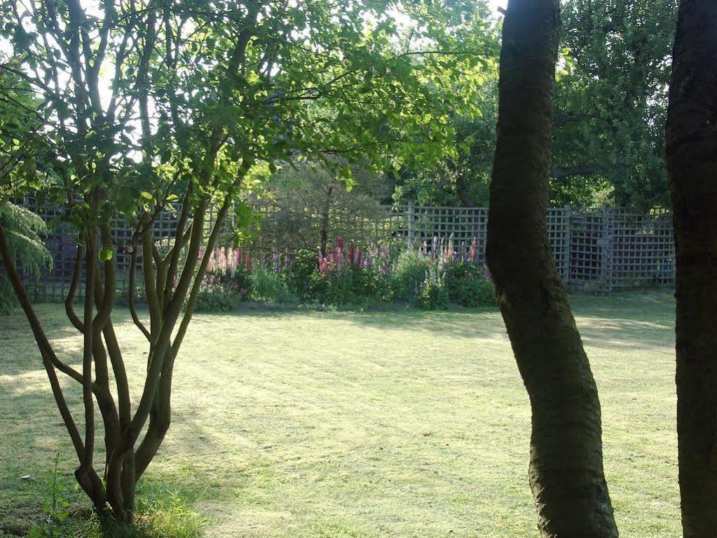 Catton Old Hall Bed & Breakfast นอร์ริช ภายนอก รูปภาพ